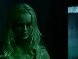 Zwarte shemale babe speelt sexfilms gratis met lange lul tot klaarkomen orgasme