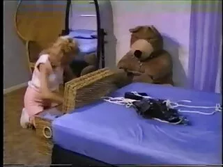 Blonde vriendin gaat gratis porno online kijken naakt op mijl
