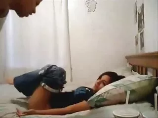 Een prachtige gratis sexfim blonde babe gaat naakt