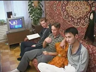 Blond schatje Rikki lesbische seksfilms gerucht strak poesje neuken