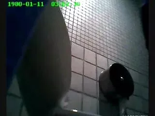 Al het inwendig sperma in haar kont betekent dat lange schat klaar harde pornofilms is om te afromen