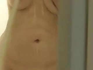 Grote tieten BBW gratis erotische sexfilms poesje en anale toing